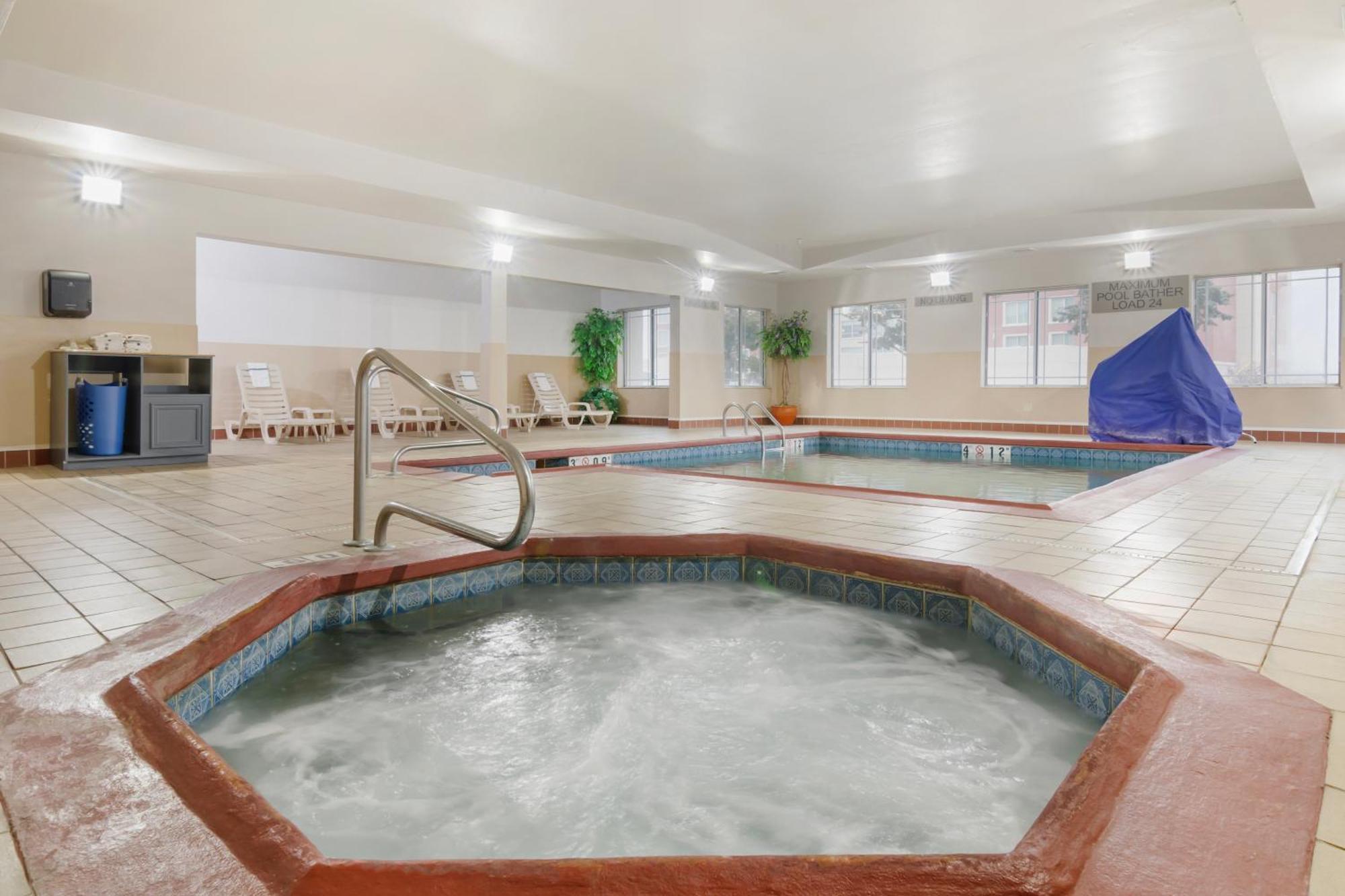 Country Inn & Suites By Radisson, Columbia, Mo מראה חיצוני תמונה